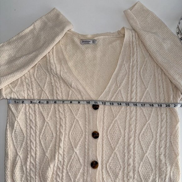 Stradivarius Cardigan Knit Sweater Button Up Size US Small - Picture 12 of 13